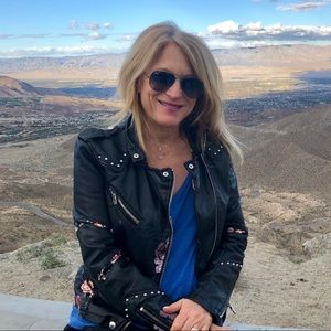 Meet your Posher, Sally